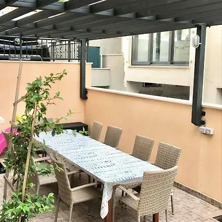 Cocoville Beach House- Makarská